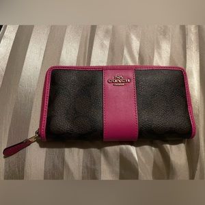 Coach Accordion Zip Wallet